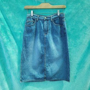 Vintage AnAn denim blue denim skirt. Size 3